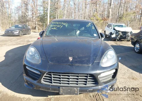 2013 Porsche Cayenne Gts z USA, uszkodzony, nr VIN WP1AD2A22DLA73863